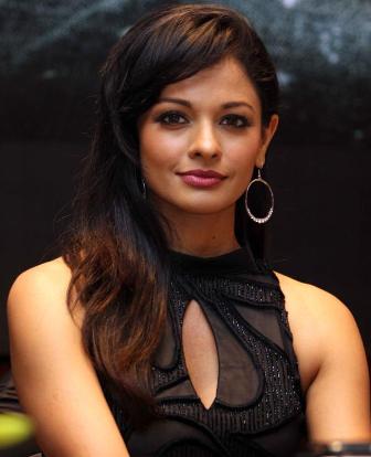 poojakumar-viswaroopam-showbizbites