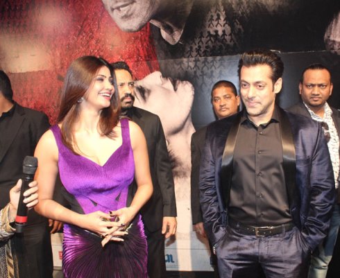 Jai Ho premiere show in Dubai